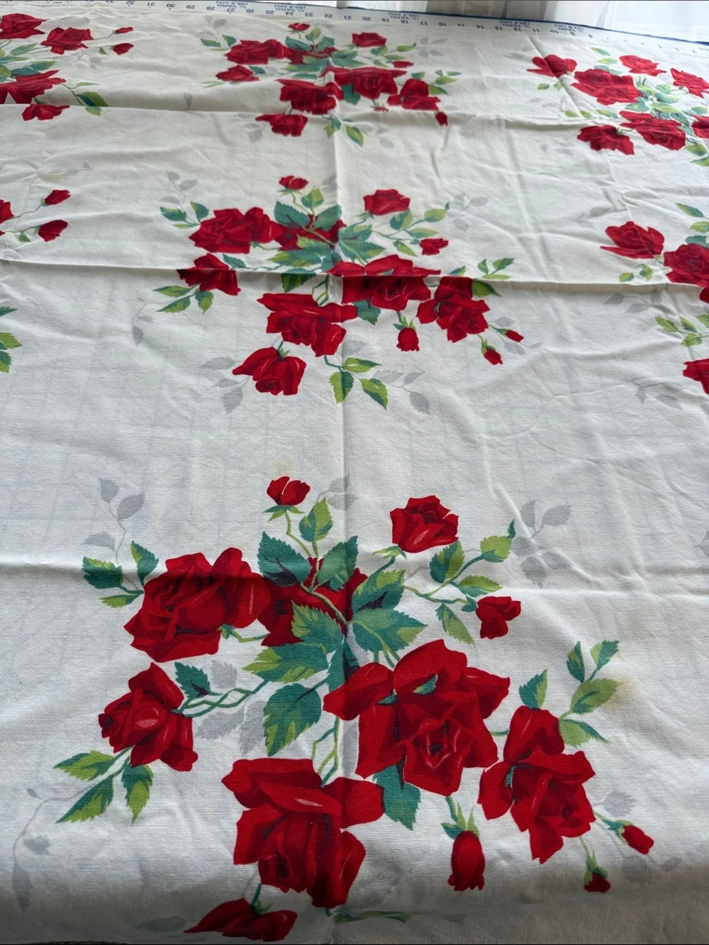 Vintage Red Rose Floral Tablecloth 44” Square Cotton Cottage Farmhouse